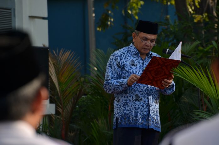 Kepala Museum Nasional Drs. siswanto membacakan sambutan pada Upacara Harlah Pancasila di Museum Nasional