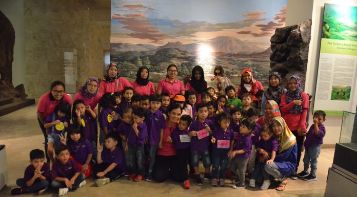 foto bersama TK keendkids